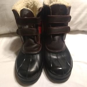 Gap insulation boots